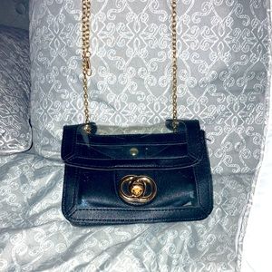 Clear black and gold purse🖤⭐️